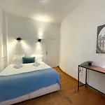 100 Belmondo Cosy Center *