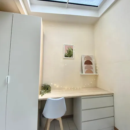 100 Belmondo Cosy Center Paříž