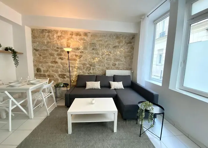 100 Belmondo Cosy Center *