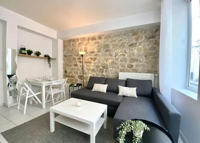 100 Belmondo Cosy Center *